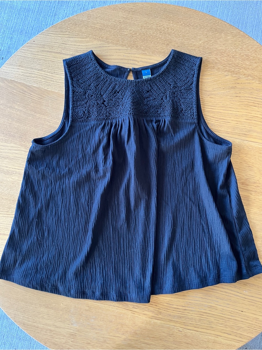 Old Navy Black Sleeveless Crochet Yoke Tank